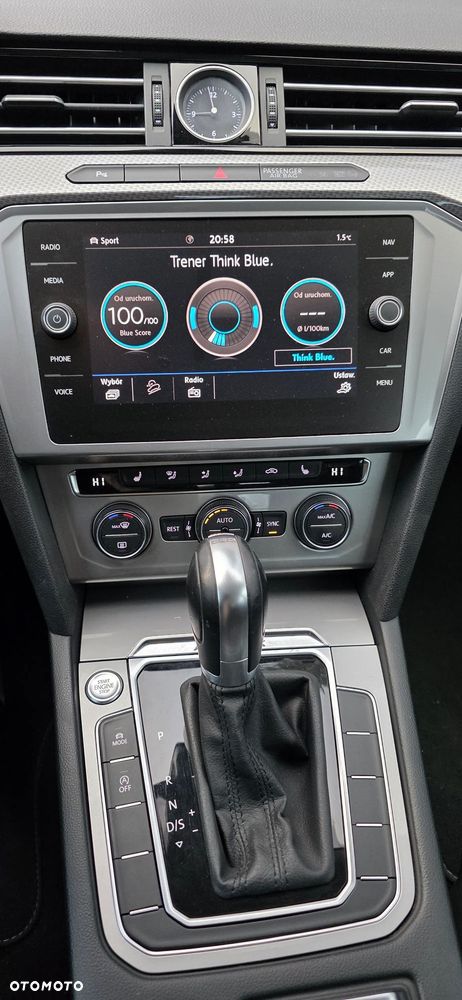 Volkswagen Passat Alltrack 2.0 TDI SCR DSG 4Motion - 25