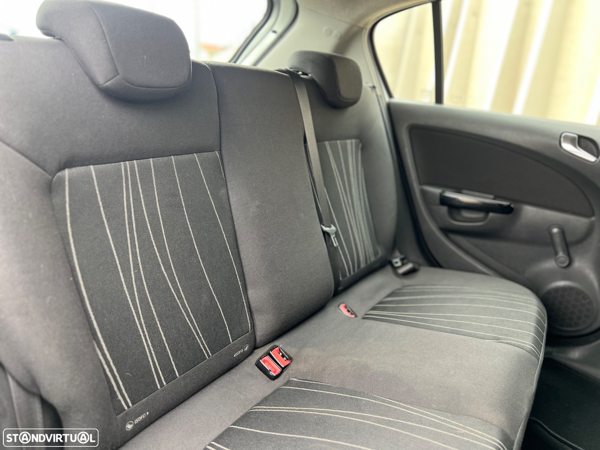 Opel Corsa 1.3 CDTi Enjoy EcoFLEX - 6