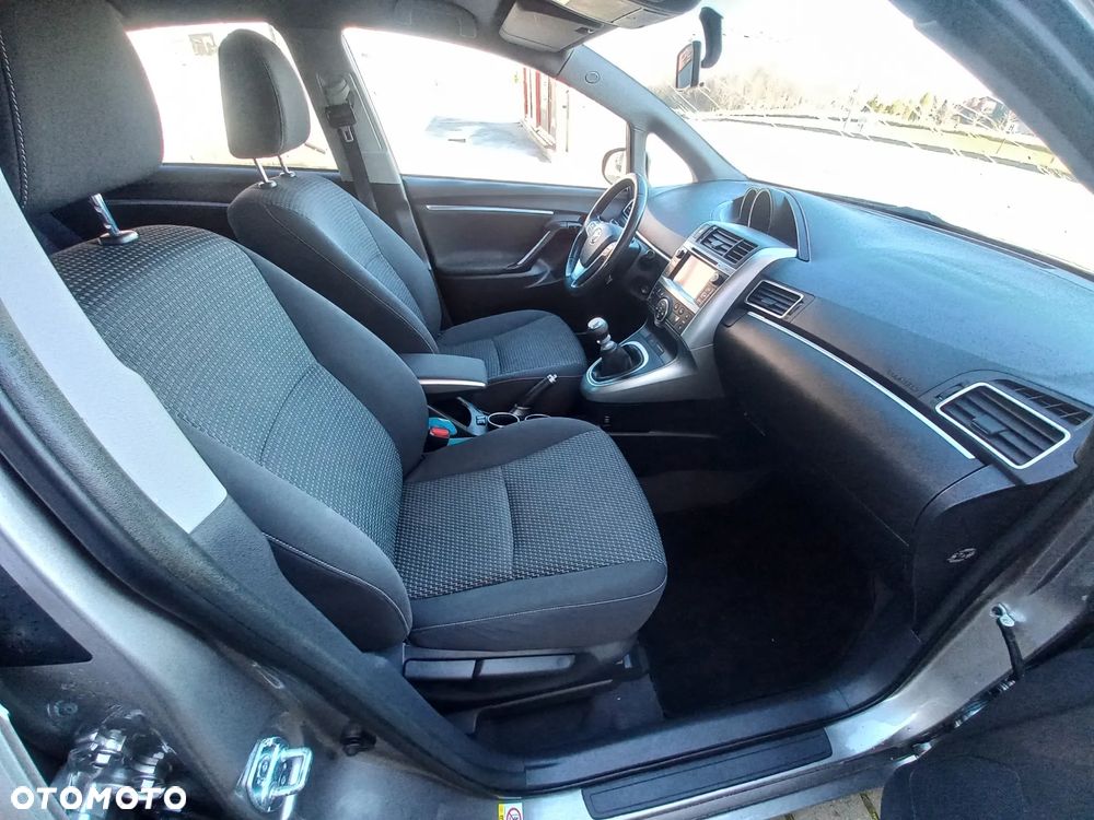 Toyota Verso 1.6 D-4D Active - 23