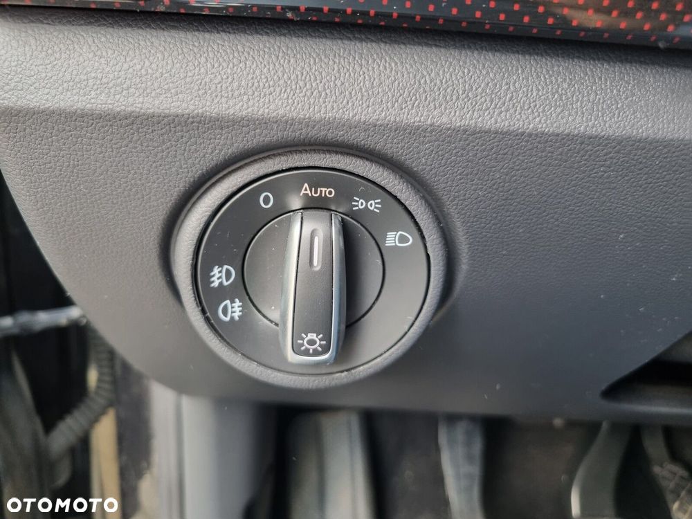 Volkswagen up! 1.0 TSI GTI - 24