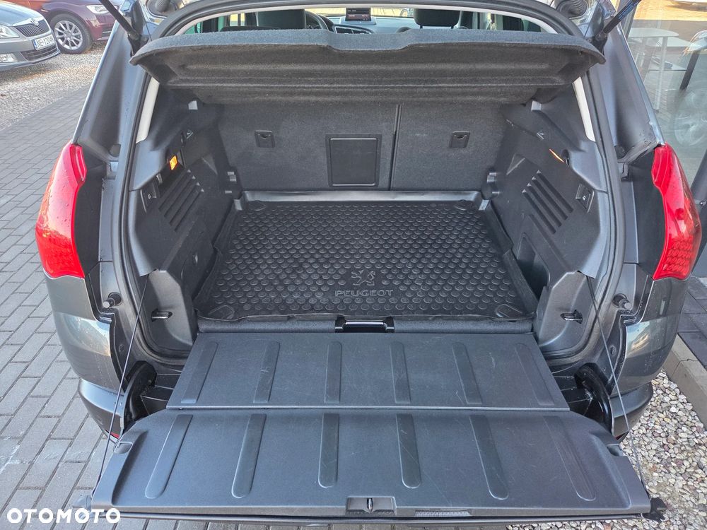 Peugeot 3008 HDi 160 Automatik Allure - 9