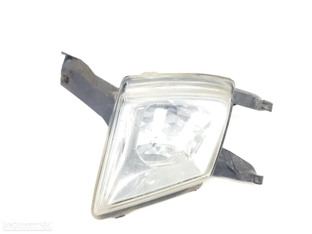 FAROL DE NEVOEIRO DIREITO PEUGEOT 407 - 1