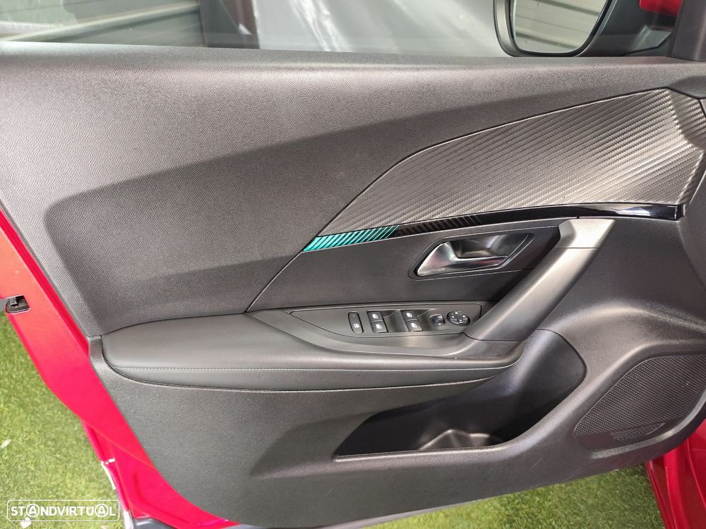 Peugeot 2008 PureTech 100 Allure - 33