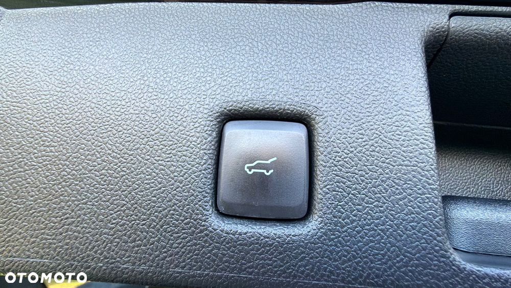 Ford Kuga - 33