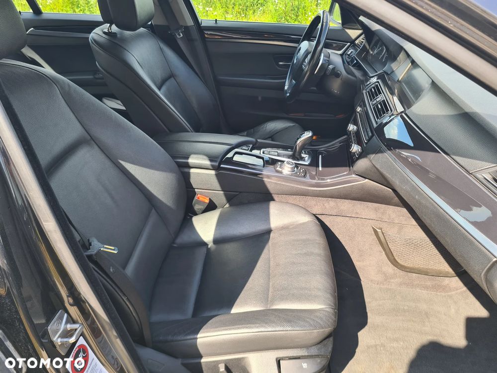 BMW Seria 5 535d xDrive - 10