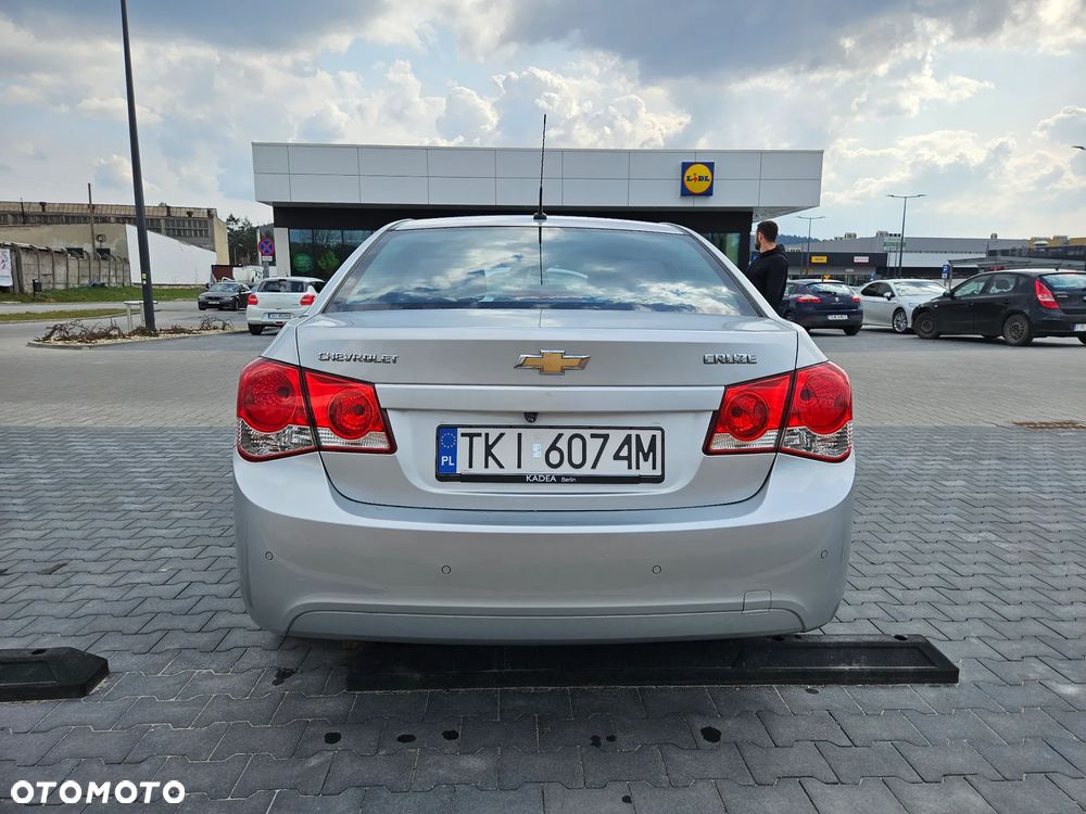 Chevrolet Cruze 1.8 LT - 8