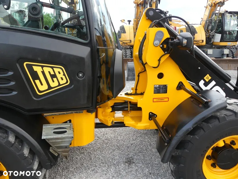 JCB 407 T4 z Niemiec / 2790mtg / BEZ DPF / - 29