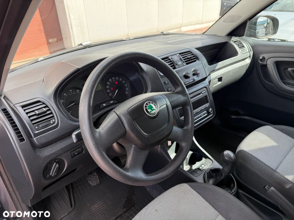 Skoda Fabia 1.2 HTP FAMILY - 11