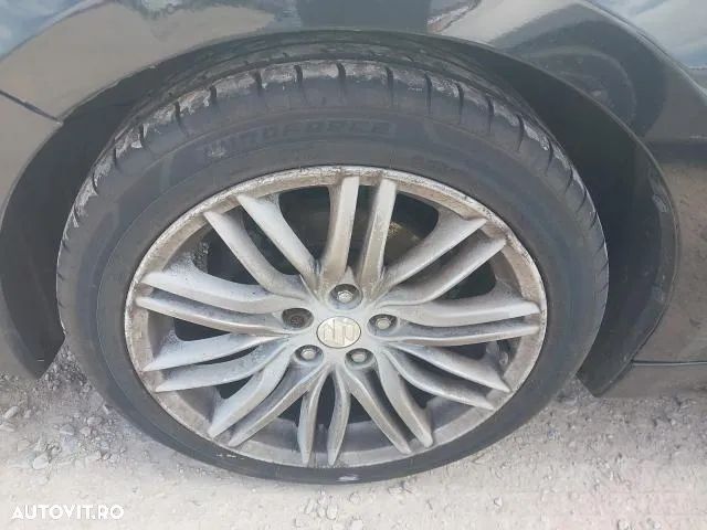 Dezmembrez suzuki Kizashi - 14