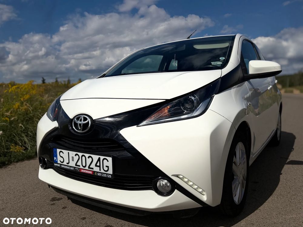 Toyota Aygo x-clusiv - 17