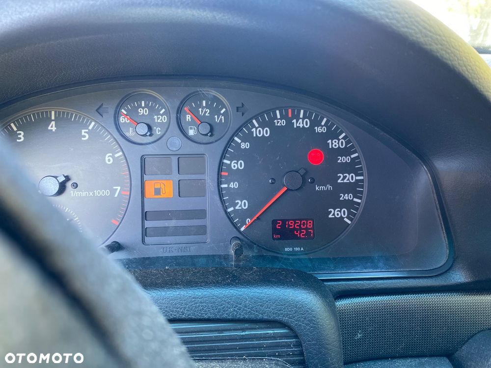 Audi A4 Avant 1.6 - 9
