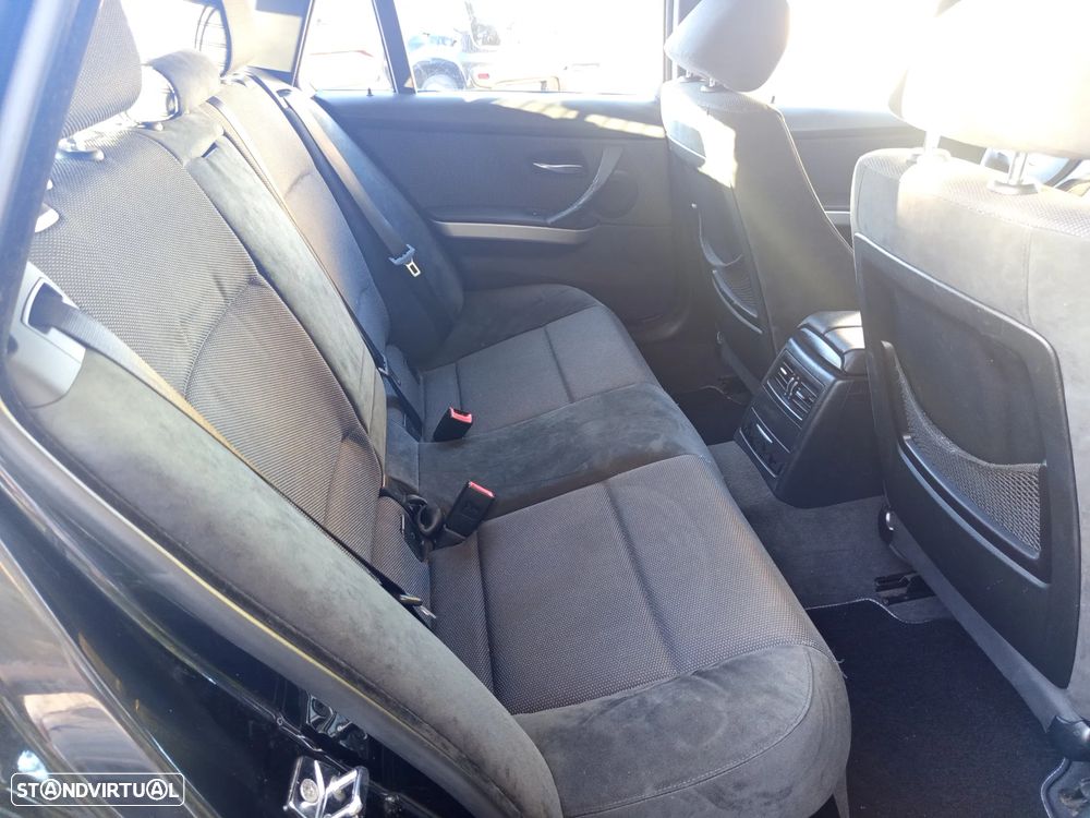 BMW 318 d DPF Edition Sport - 27