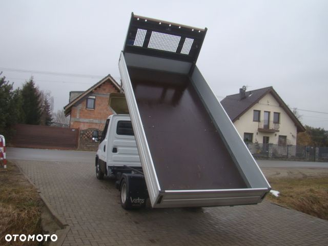 Iveco DAILY 35 C 15 3.5T 4.60M 3.5T NA HAKU CLIMATRONIC - 16