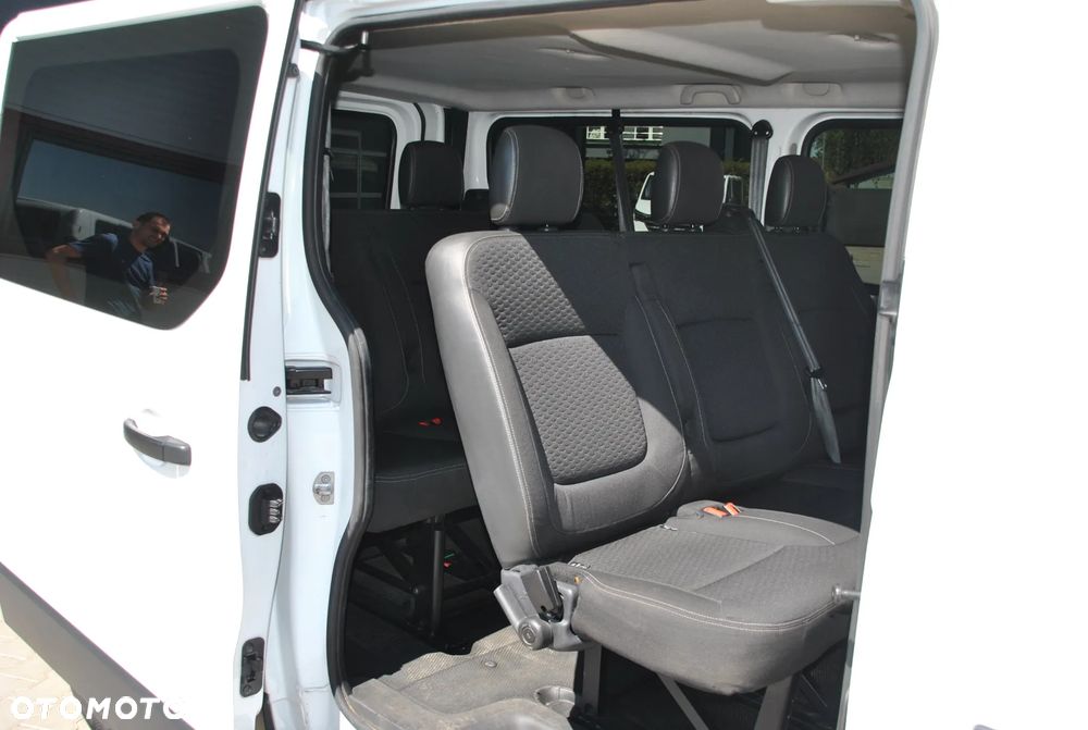Opel Vivaro L2H1 2,9t Elegance - 9