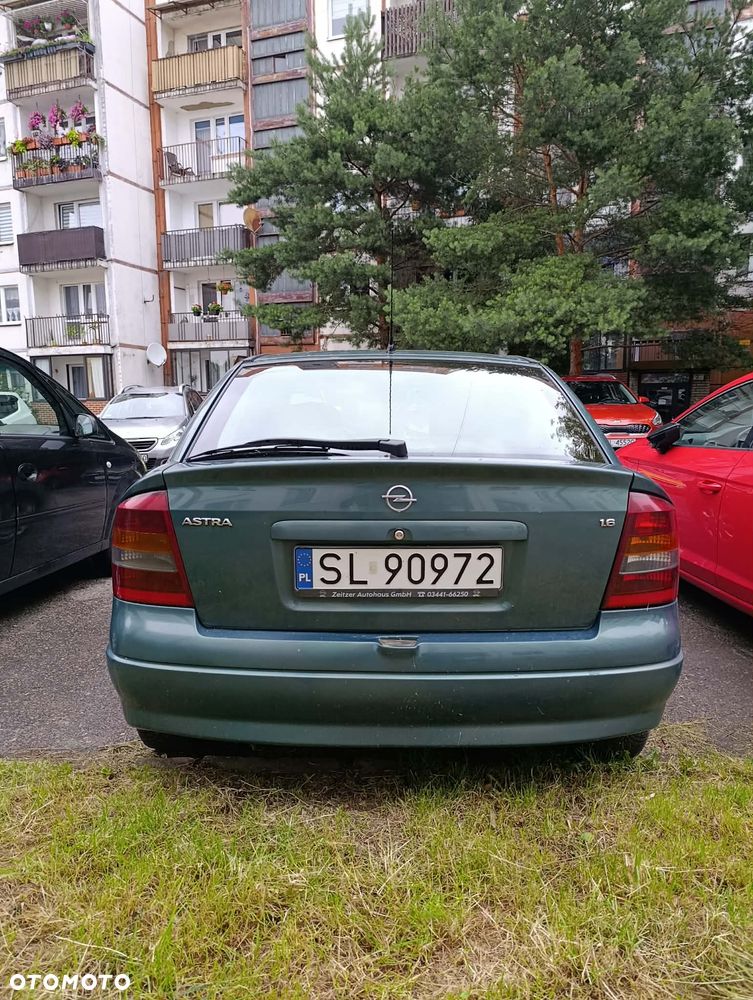 Opel Astra - 4
