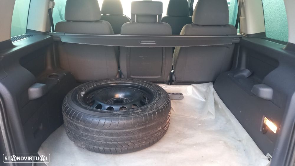 VW Touran 1.9 TDi Highline BlueM. 5L - 11