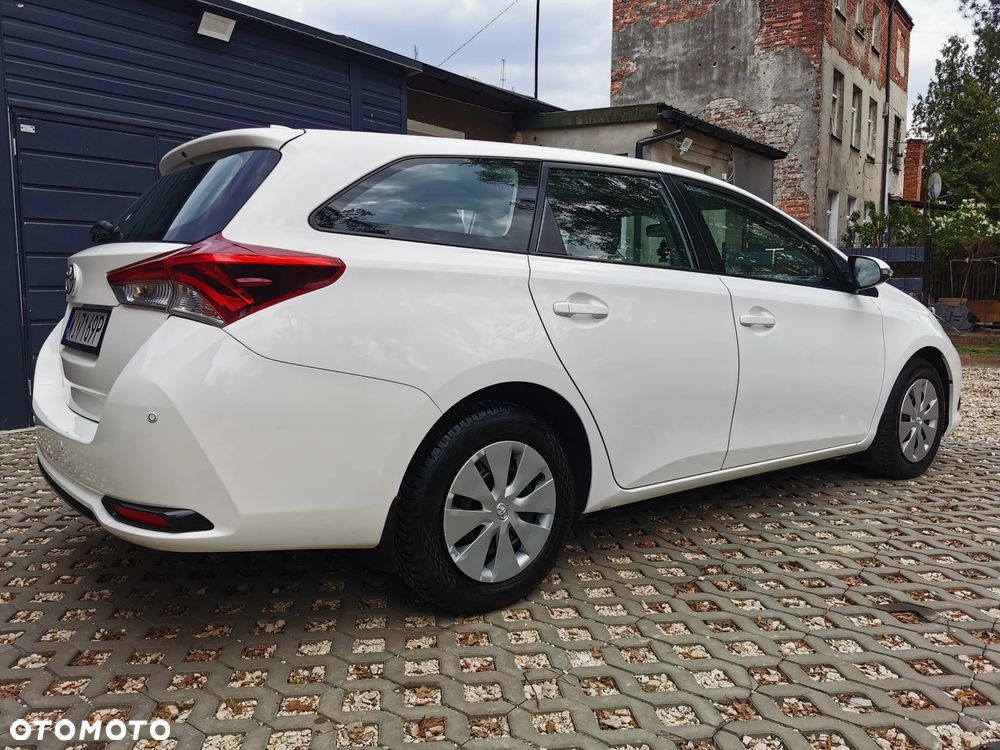 Toyota Auris 1.4 D-4D Dynamic - 8