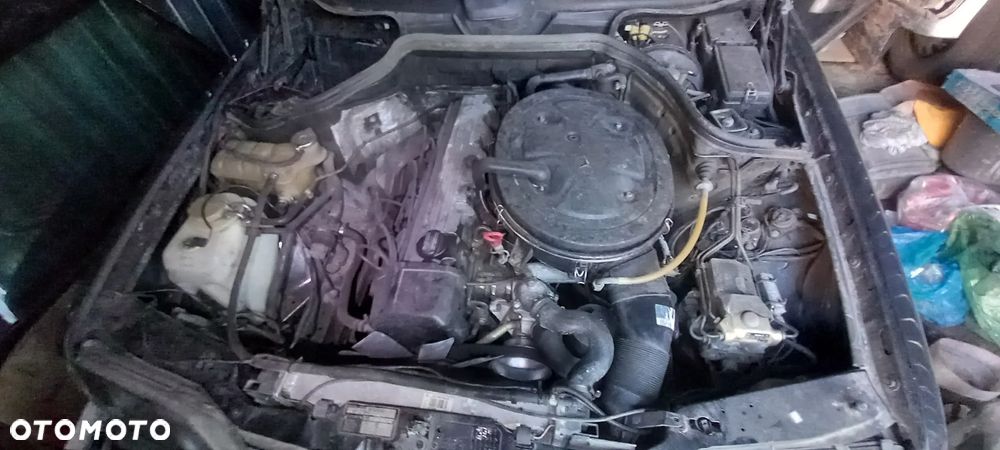 Mercedes-Benz W124 (1984-1993) - 23