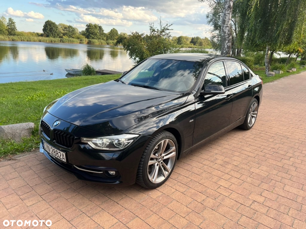 BMW Seria 3 330i xDrive Sport Line - 33