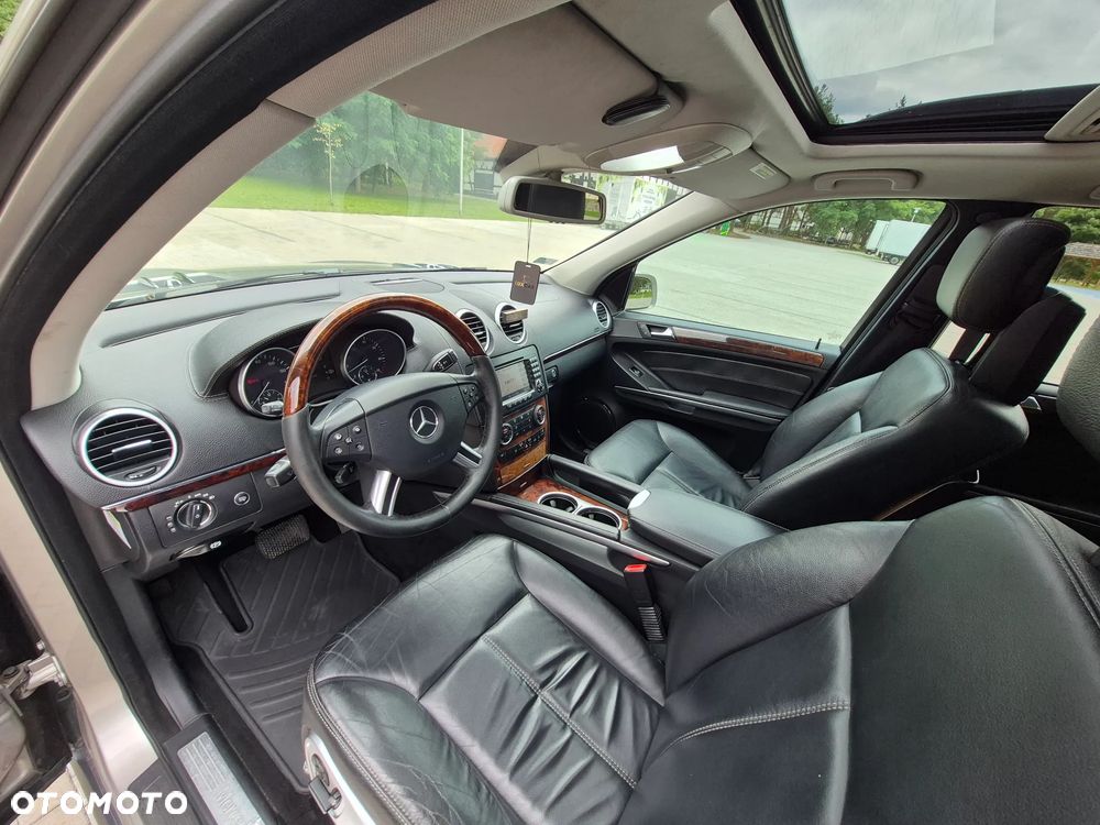 Mercedes-Benz GL 450 4Matic 7G-TRONIC - 23