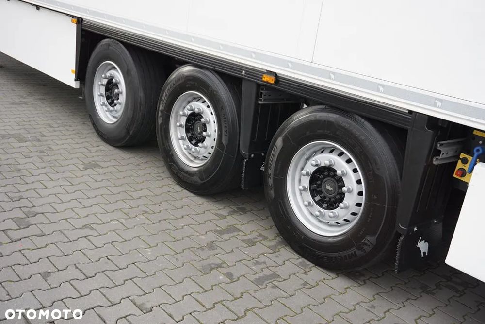 Schmitz Cargobull CHŁODNIA / CARRIER 1950 / MULTITEMPERATURA / OŚ PODNOSZONA - 9