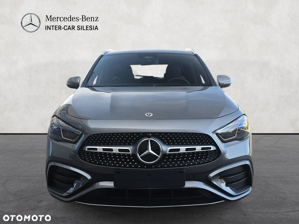 Mercedes-Benz GLA - 2