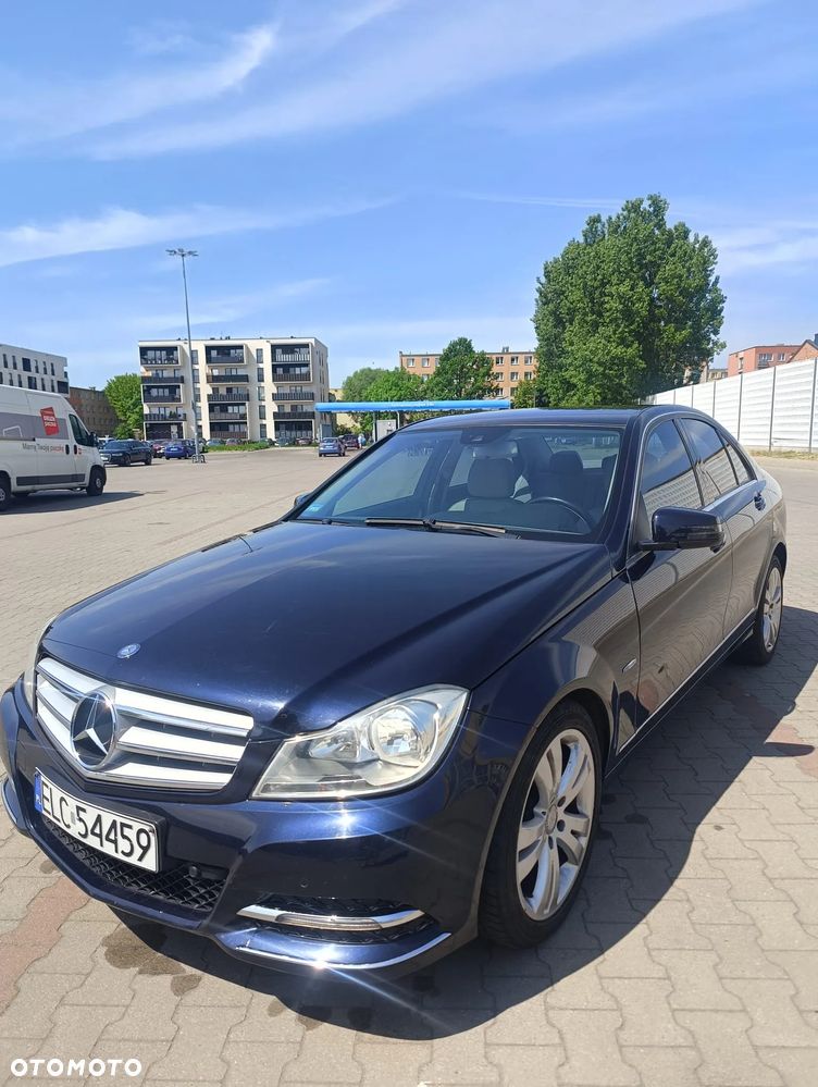 Mercedes-Benz Klasa C 180 CGI BlueEFFICIENCY Elegance - 4