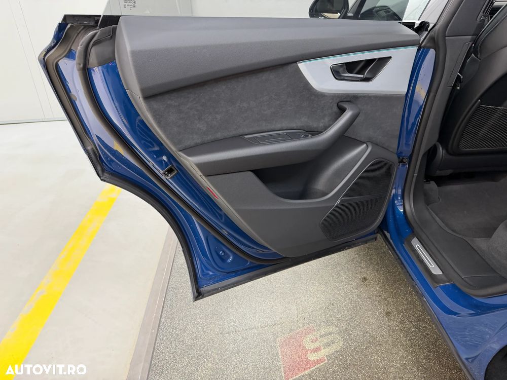 Audi Q8 SUV TFSI e quattro 290 kW tiptronic S line business - 19