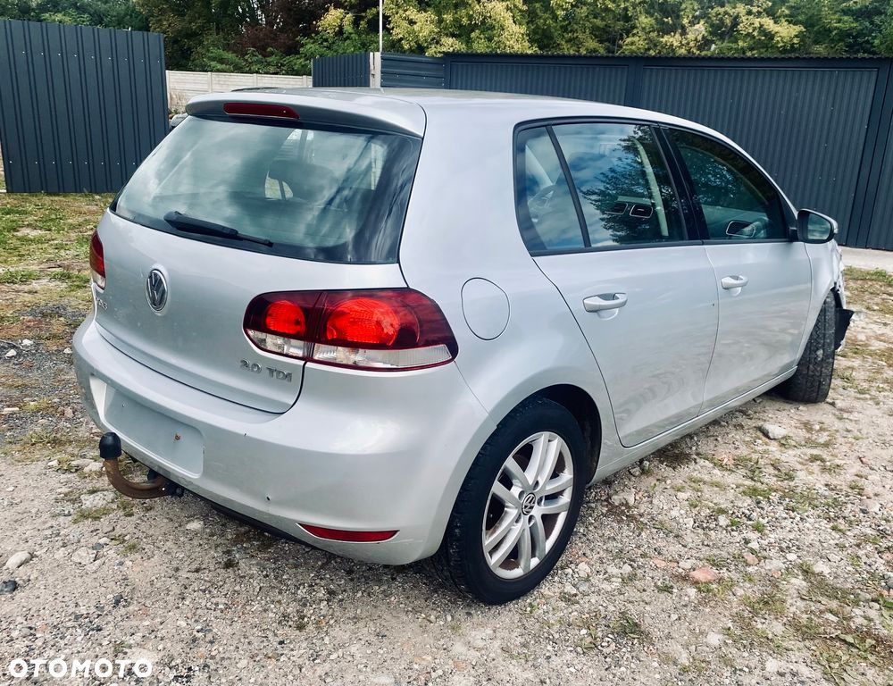 Volkswagen Golf 2.0 TDI DPF Highline - 16