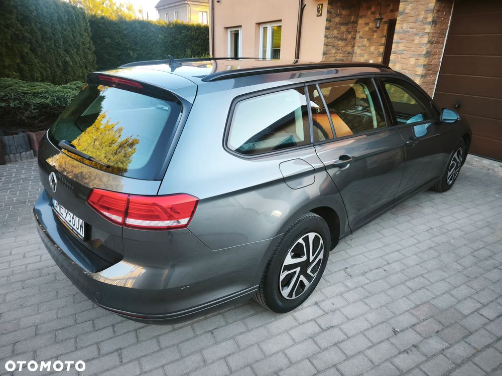 Volkswagen Passat 2.0 TDI SCR Business - 5