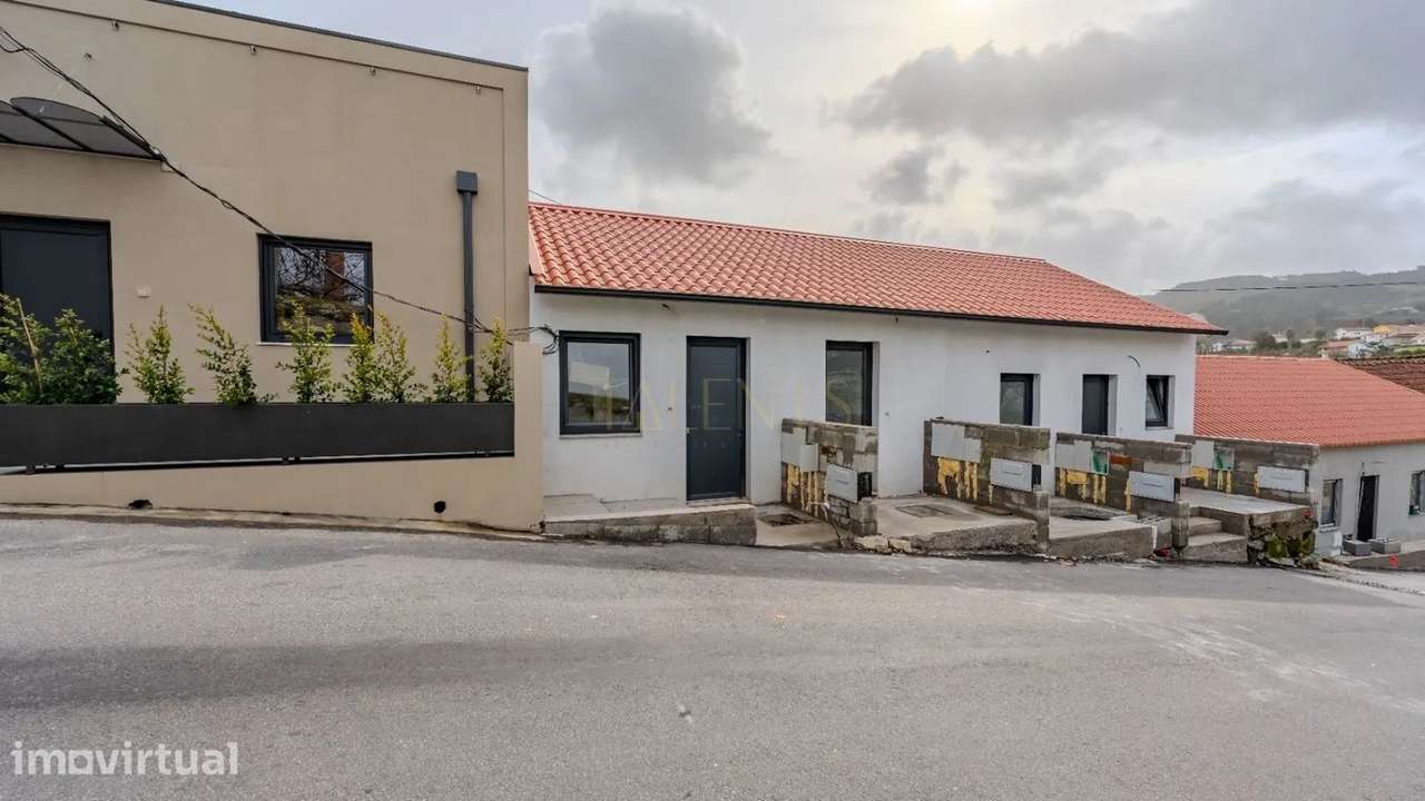 Moradia T1 Geminada com Logradouro em Vila das Aves – 149.000€ - Grande imagem: 2/13