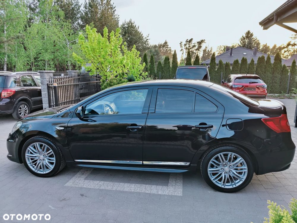 Suzuki Kizashi 2.4 4x4 CVT Sport - 35