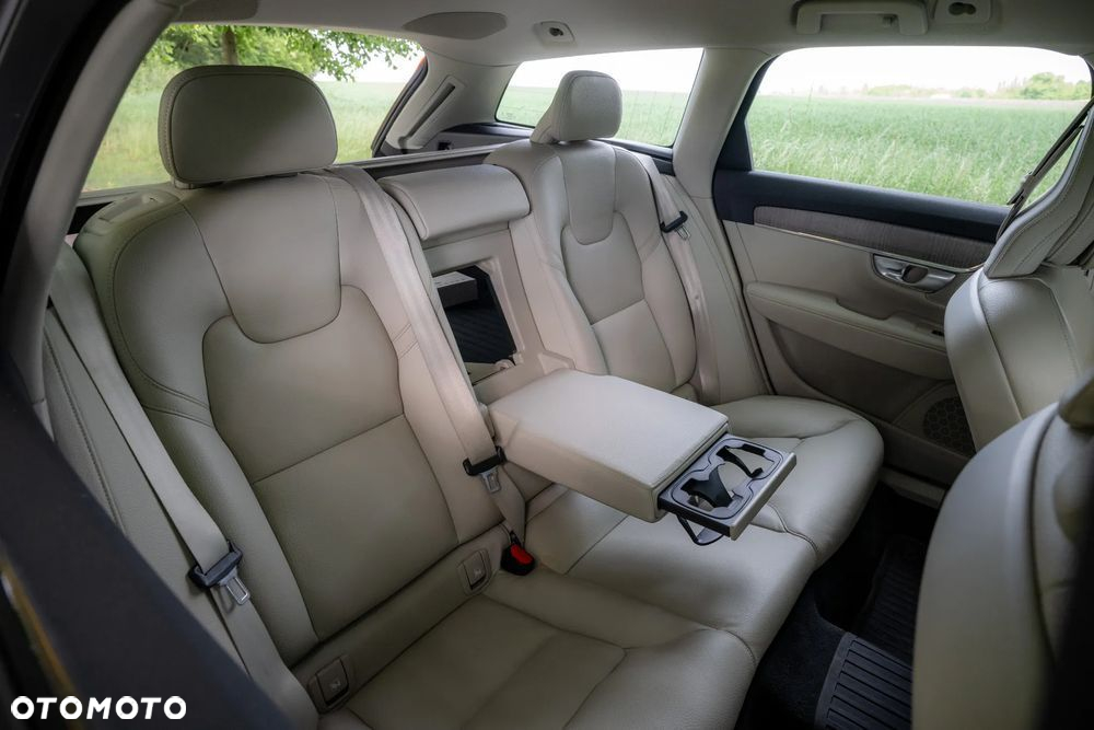 Volvo V90 Cross Country - 15