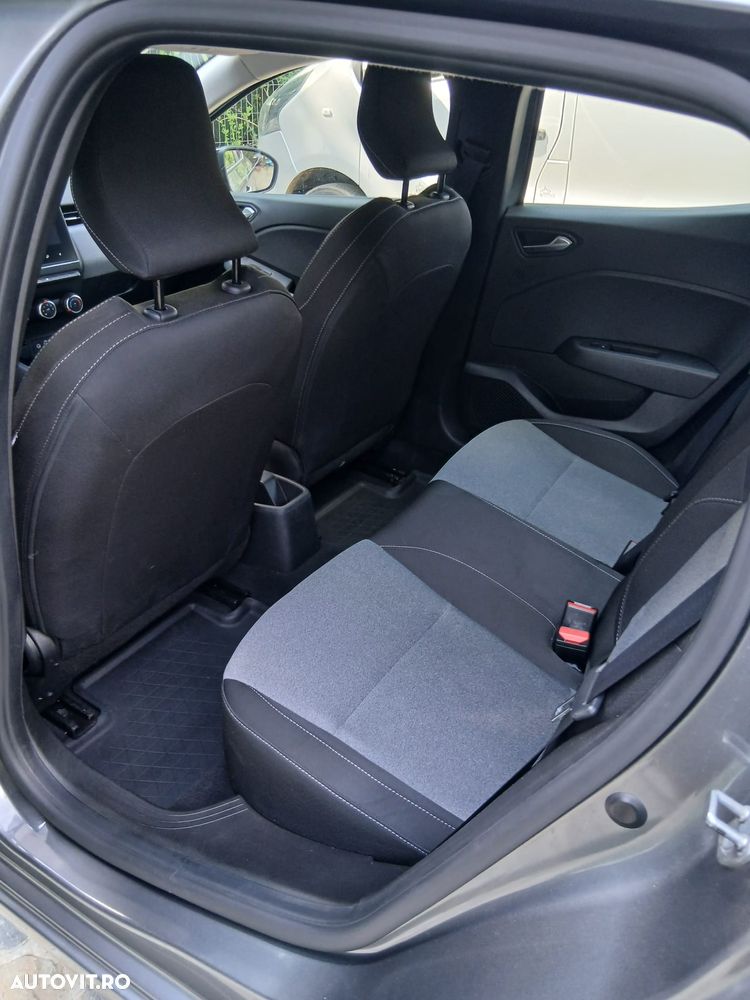 Renault Clio - 8