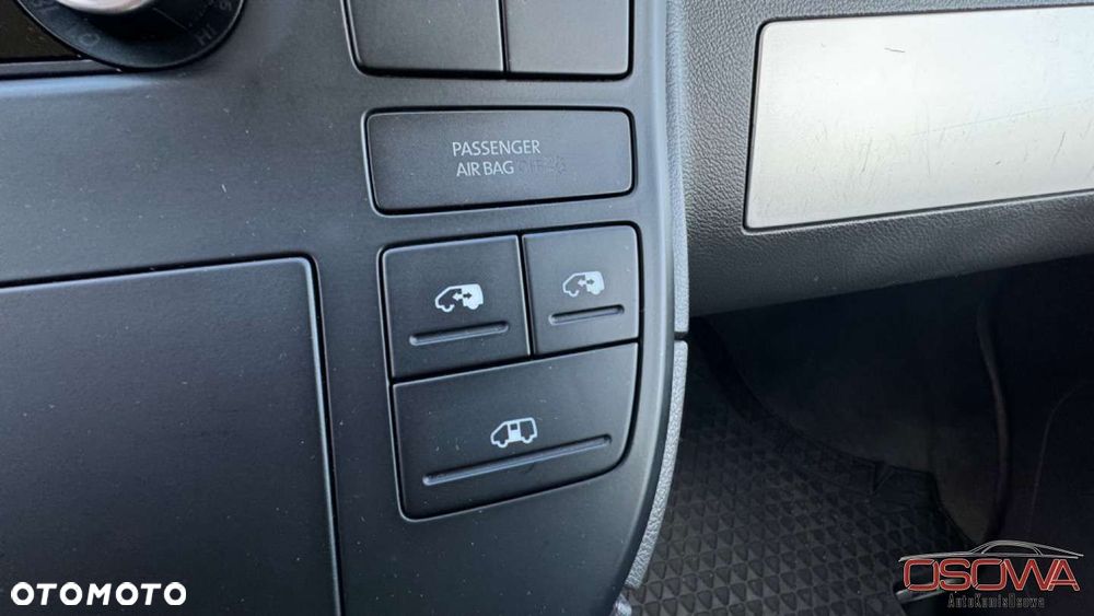 Volkswagen Multivan - 34