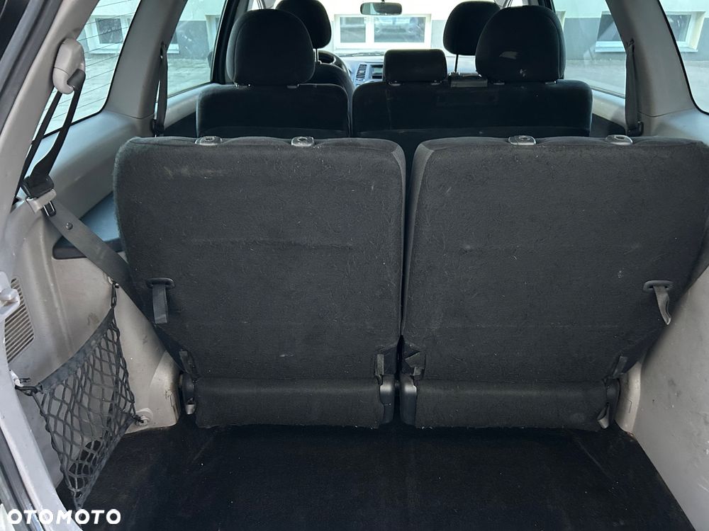 Mitsubishi Grandis 2.0 DID Intense - 12