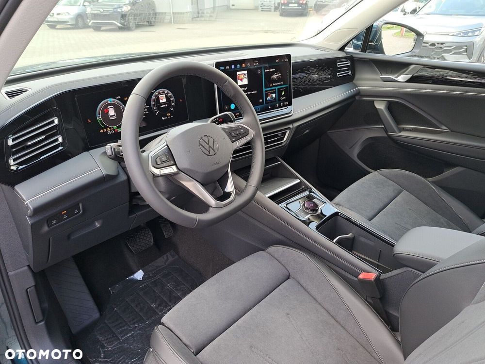 Volkswagen Tiguan - 10