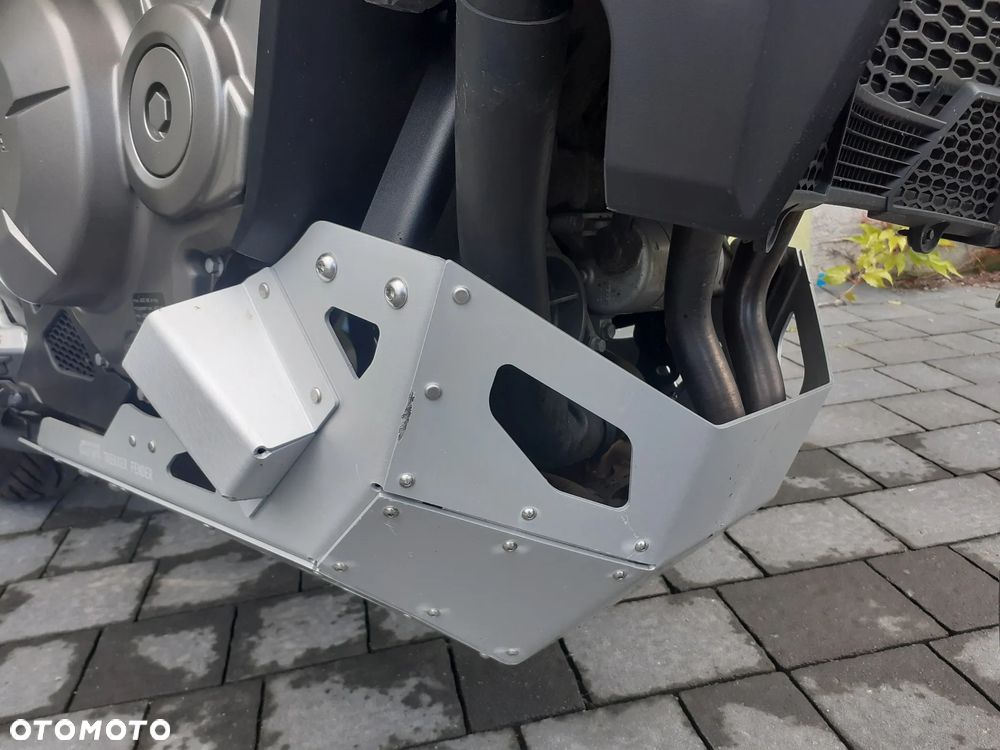 Honda VFR - 3
