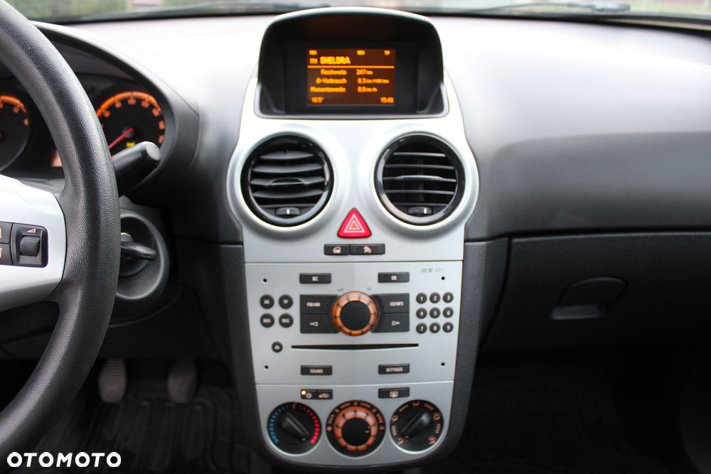 Opel Corsa 1.2 16V Essentia - 28