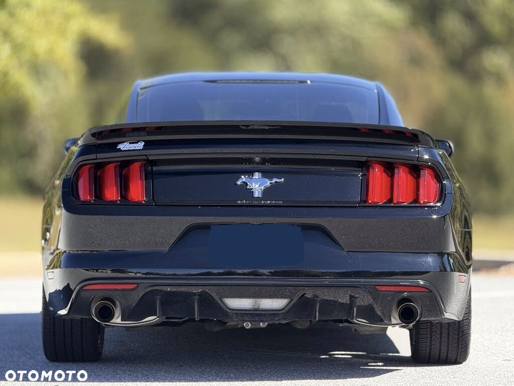 Ford Mustang - 6