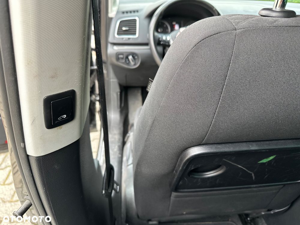 Volkswagen Sharan 2.0 TDI IQ.DRIVE - 16