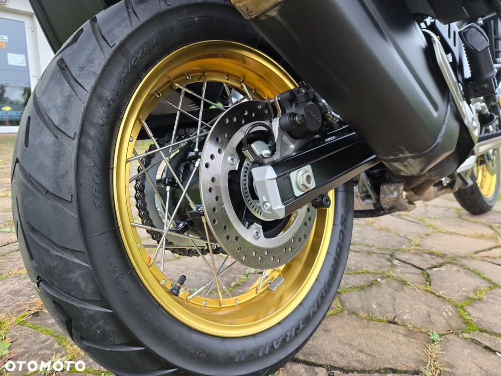Suzuki V-STROM - 23