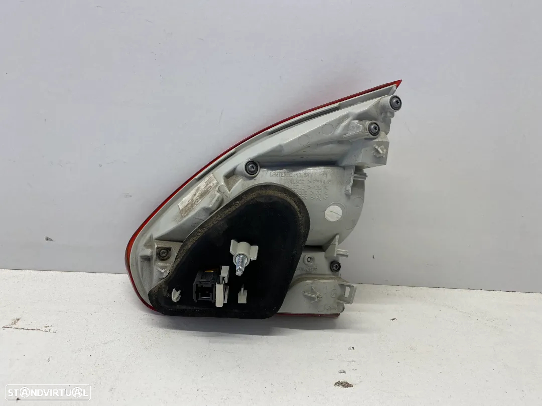 Farolim da mala esquerdo Peugeot 2008  (2013-18) 9678074480 - 2