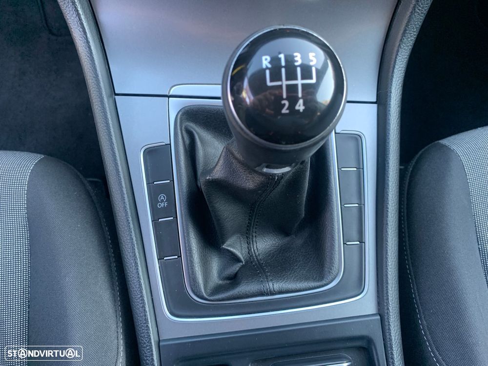 VW Golf 1.6 TDi BlueMotion Trendline - 9