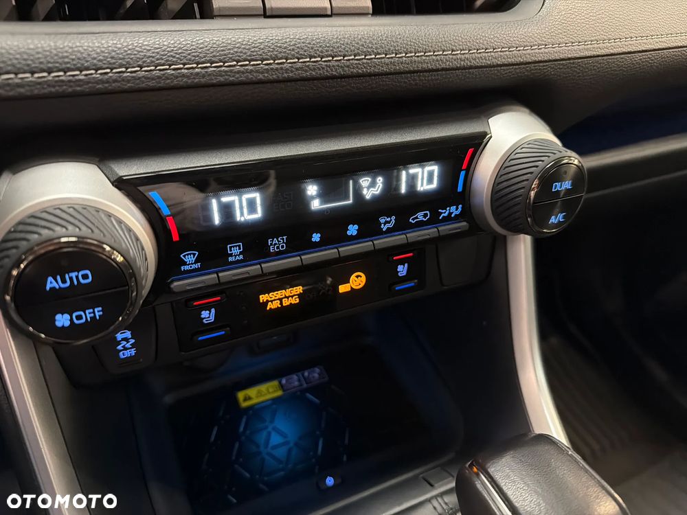 Toyota RAV4 2.5 Hybrid Executive 4x2 - 18