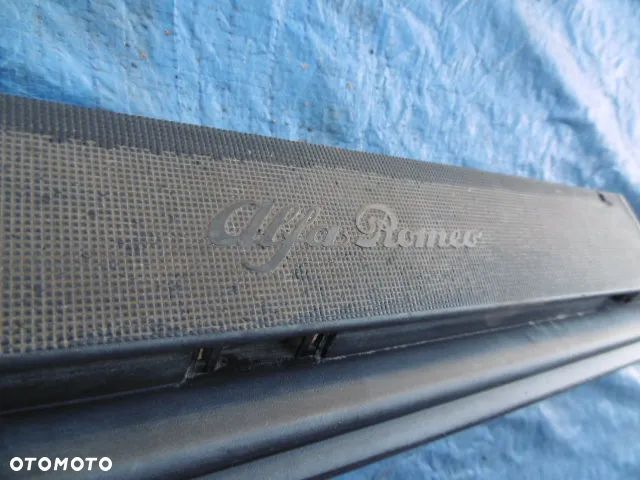 LISTWA NAKŁADKA PROGOWA PRÓG PRAWY 60566675 ALFA ROMEO 164 - 7