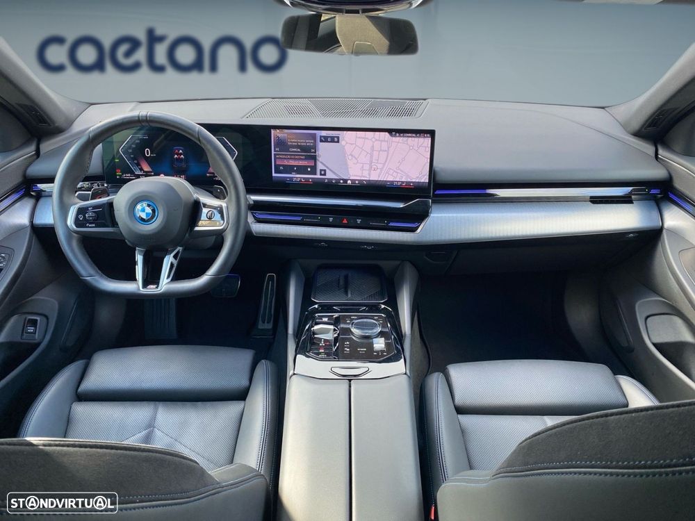 BMW 530 e Pack Desportivo M - 5
