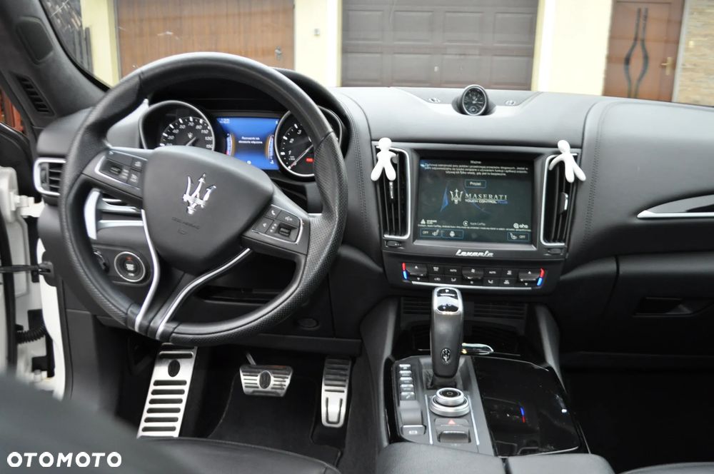 Maserati Levante S Q4 GranLusso - 12