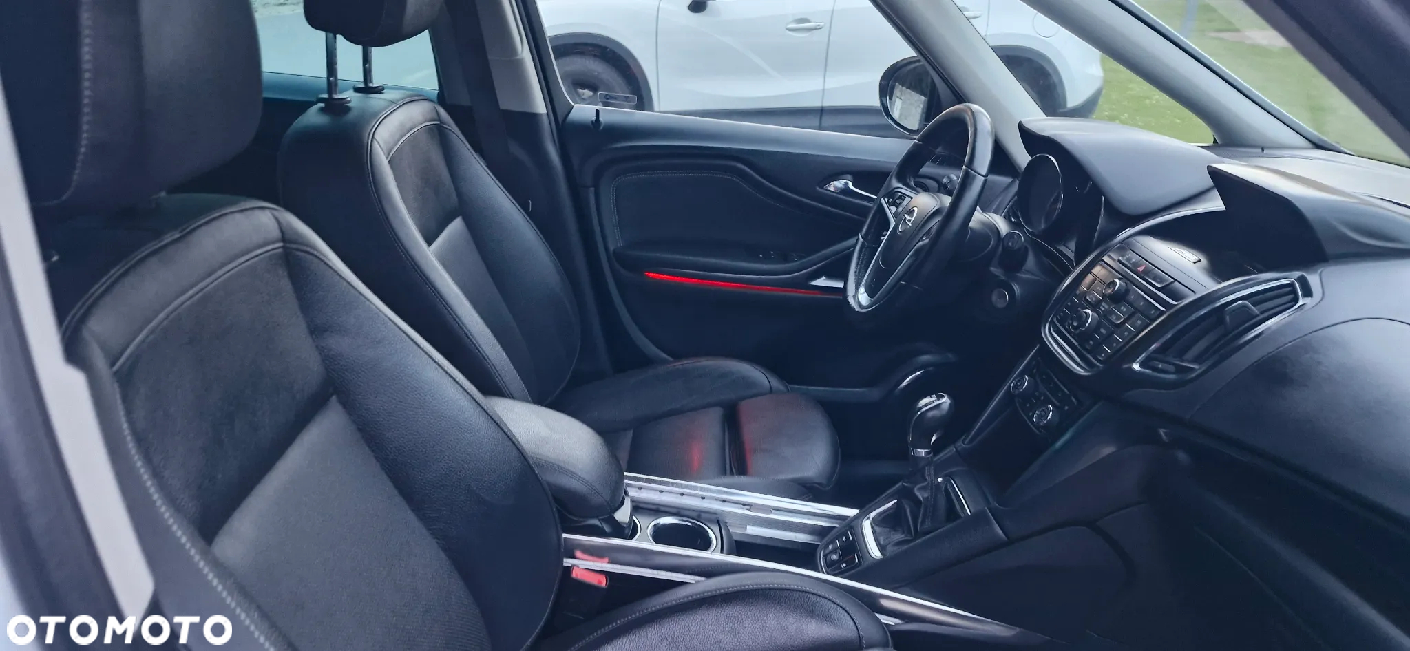 Opel Zafira 1.4 T Elite - 8