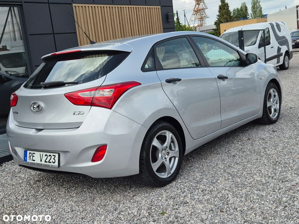 Hyundai i30 1.4 Comfort - 13